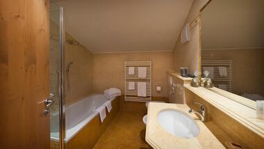 Bagno nella “Kronplatz Suite” all’Hotel Ander